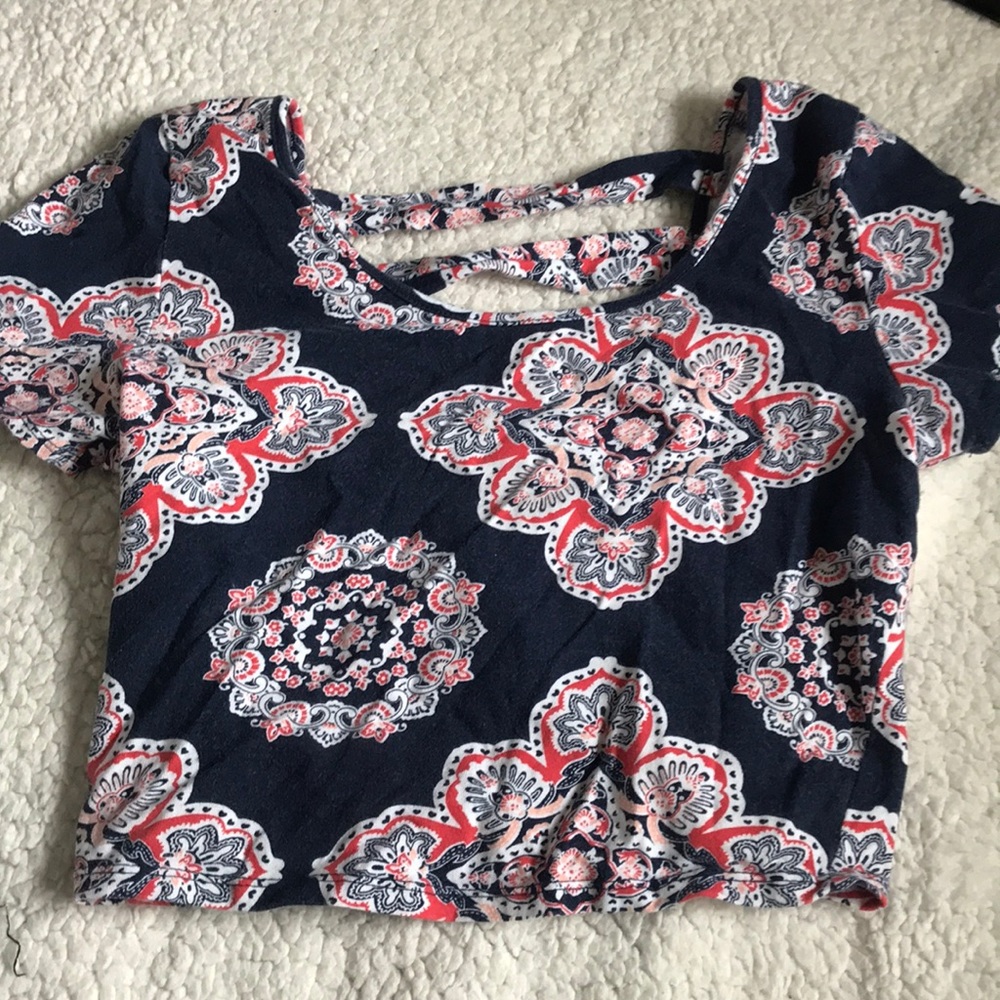 Crop top